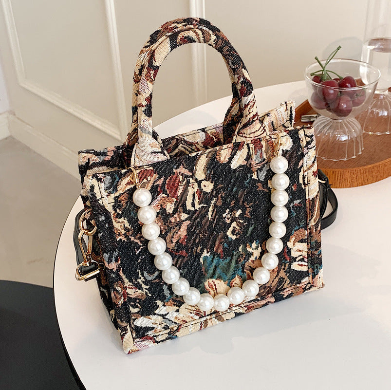 Womens Bag Summer Versatile New Fashion Messenger Bag