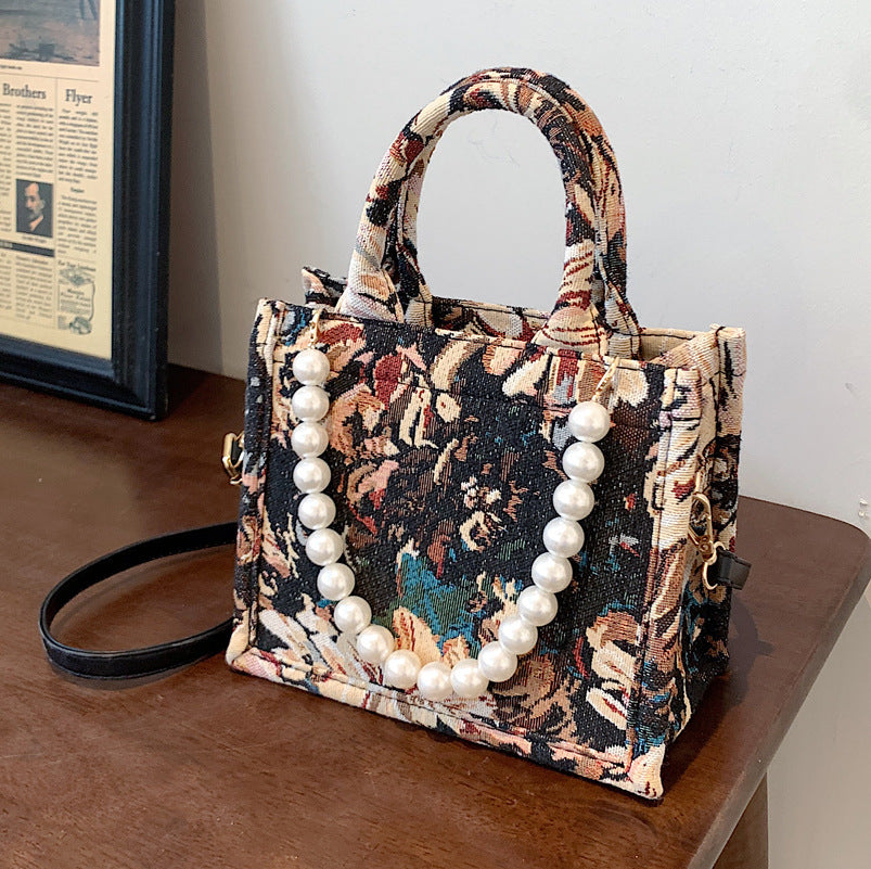 Womens Bag Summer Versatile New Fashion Messenger Bag